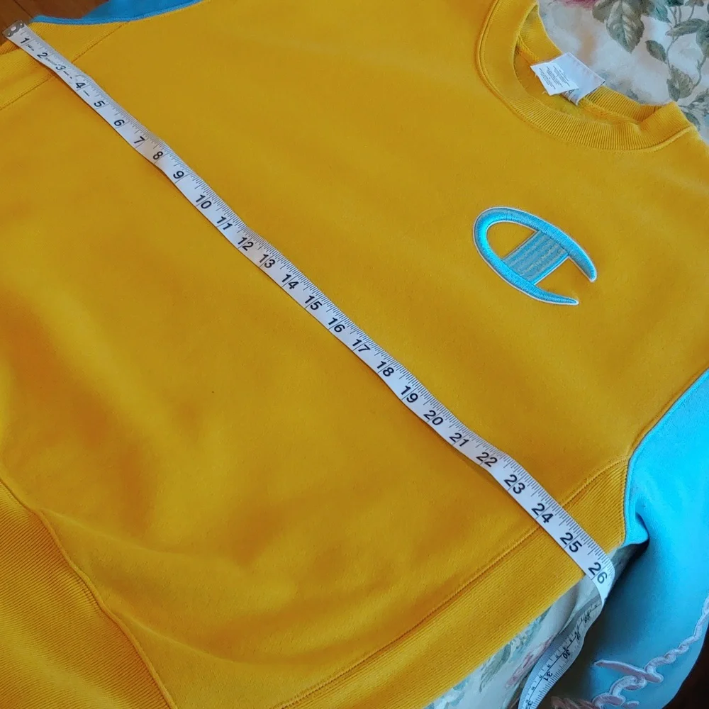 Champion Men's Embroidered Reverse Weave Crewneck in Mustard Teal size Large - Picture 10 of 15